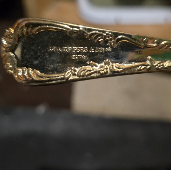WM Roger's and Son gold plated silverware set - Picture 1 of 2